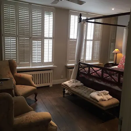 Casa Romantico Bed and Breakfast 4*
