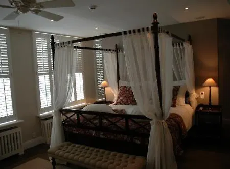 Casa Romantico Bed and Breakfast 4*