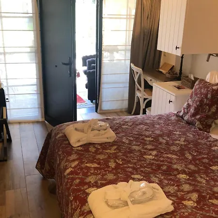 Casa Romantico Bed & Breakfast 4*